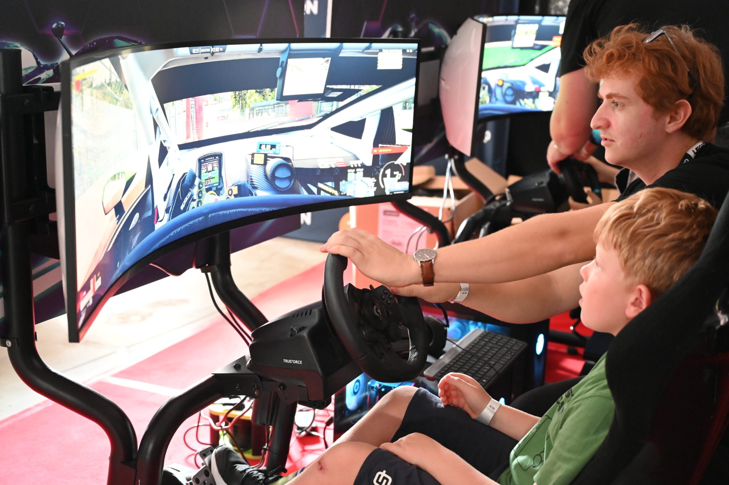 Expo, stojnice in razstavljalci